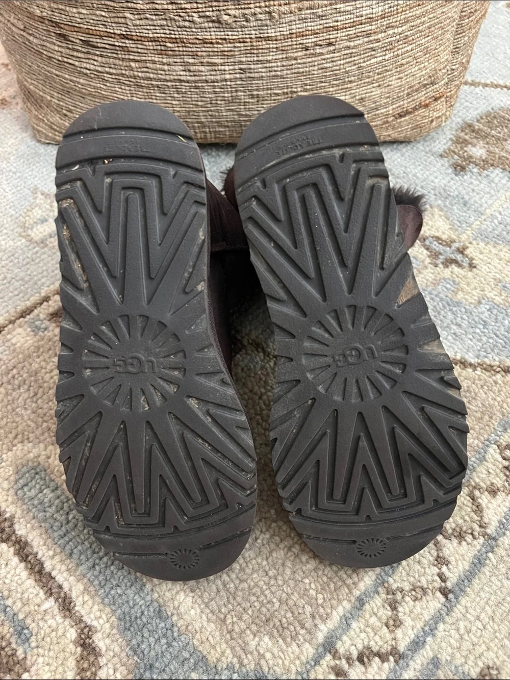 UGG short boot